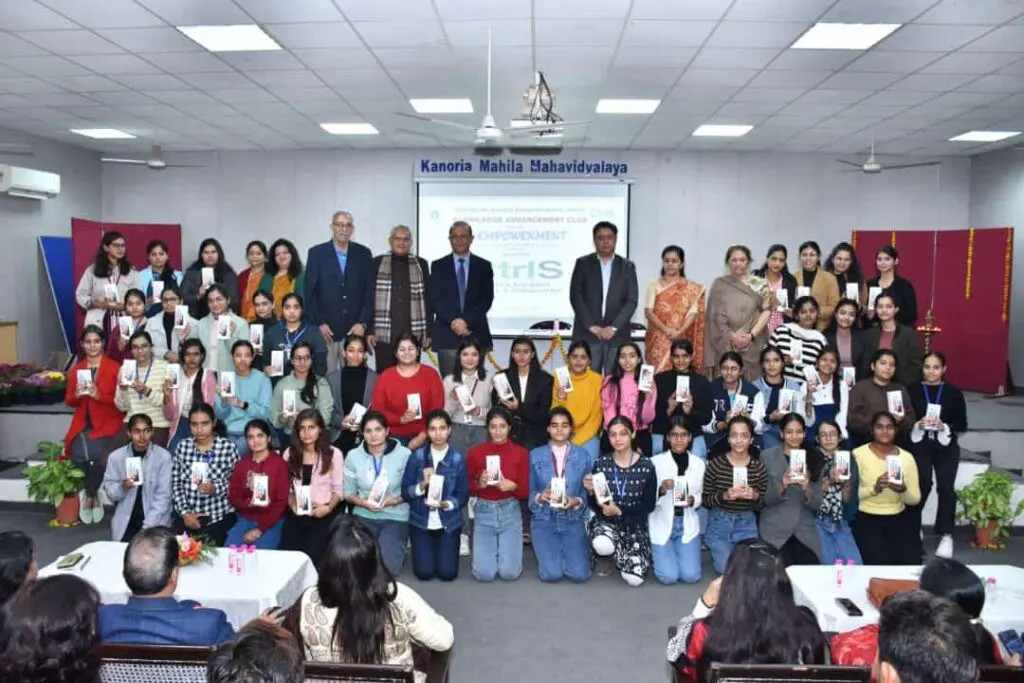 Digital-Literacy-for-Girl-Students